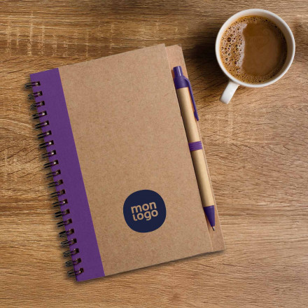 CARNET À SPIRALE LIGNÉ AVEC STYLO RECYCLÉS 'RAMSES'